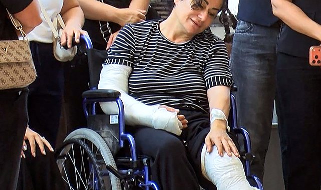Silahlı kavgada öldürülen eşi ve oğlunun cenazesine yaralı halde tekerlekli sandalyeyle katıldı