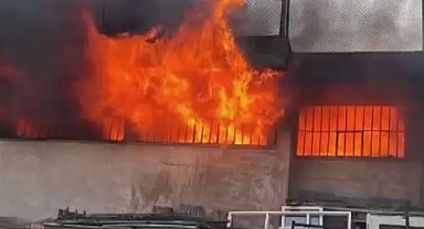 Silivri'de halı yıkama atölyesi alev alev yandı