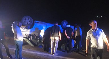 Sivas'ta minibüs devrildi: 7 yaralı
