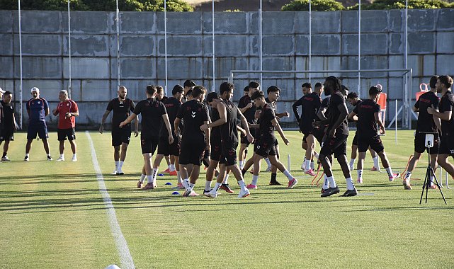 Sivasspor Teknik Direktörü İsmet Taşdemir: Üstüne katarak devam edeceğiz