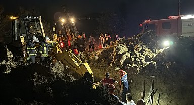 Su kuyusuna hortum bağlarken baba- oğul toprak altında kaldı
