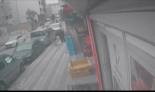 Sultangazi'de ATM'lerden para çekenleri gasbeden motosikletli şüpheli yakalandı