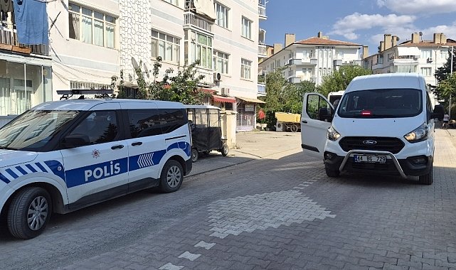 Tartıştığı kişiyi bıçakla yaraladı