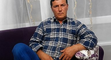 Tomruk yüklü kamyondan düşen işçi öldü