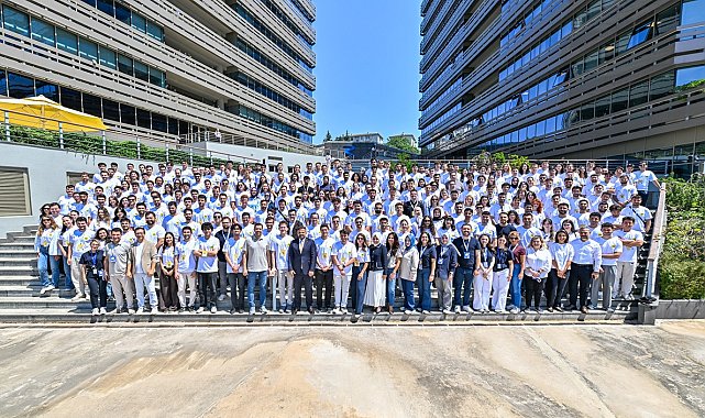 Turkcell'in GNÇYTNK programı ile 252 öğrenci kariyerine ilk adımı attı