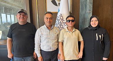 Türkiye 378'incisi olan görme engelli Taha, özel eğitim öğretmenliğini seçti
