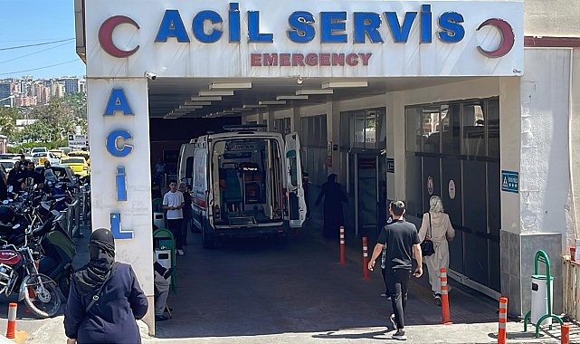 Yanan araçta 4 çocuk annesinin cesedi bulundu; 4 gözaltı