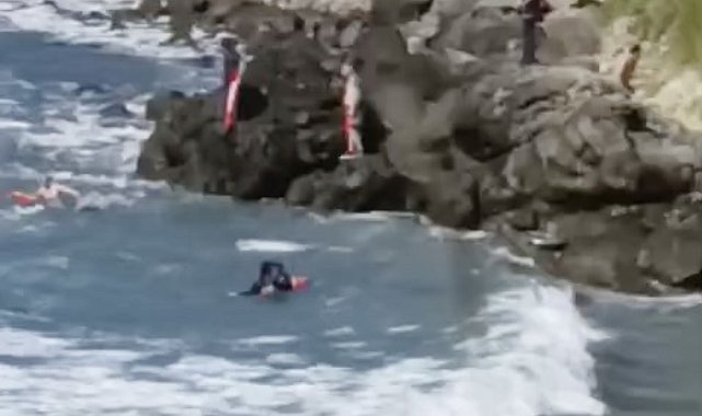 Yasağa rağmen denize giren 1'i çocuk 3 kişi, kurtarıldı