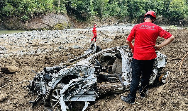 Yeğeniyle selde kaybolan ve 7 gün sonra cansız bedeni bulunan dayı, toprağa verildi