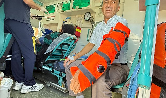 Yüksekova'da minibüsle kamyonet çarpıştı: 10 yaralı