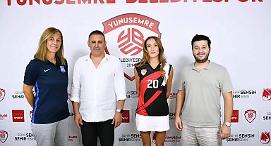 Yunusemre Belediyespor'a işitme engelli milli smaçör