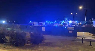 Zeytinburnu açıklarında gemide zehirlenen 4 kişi hastaneye sevk edildi