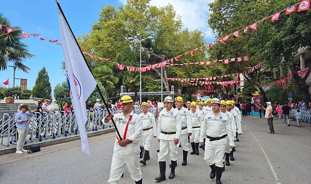 Zonguldak'ta madencilerden Zafer Bayramı yürüyüşü