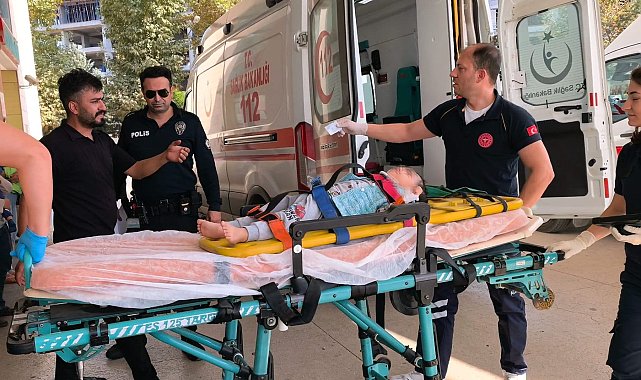 3'üncü kat penceresinden düşen Ali, ağır yaralandı