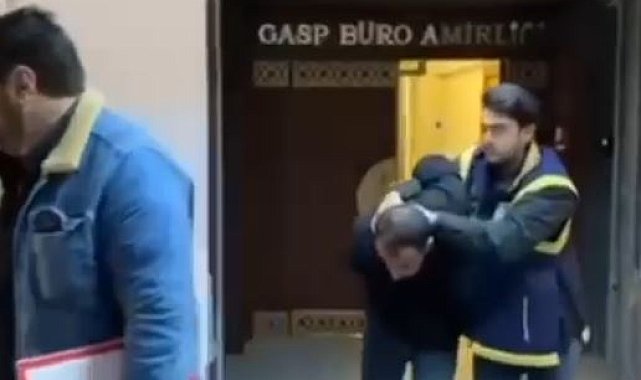 'Park yeri' kavgasında otomobilin lastikleri patlatıldı; olay kamerada