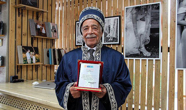 63 yıllık fotoğrafçı, Adana'da yılın ahisi seçildi