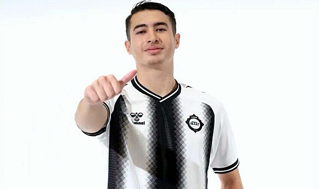 Altay'dan üç imza daha