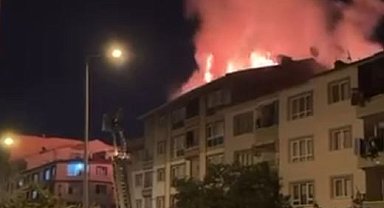 Ankara'da bir binanın çatısında çıkan yangın söndürüldü
