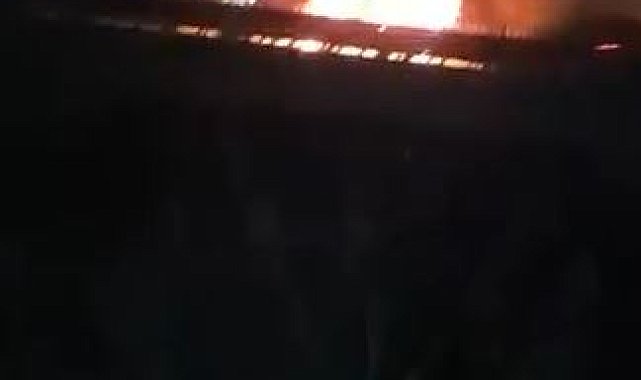 Ankara'da hareket halindeki TIR alev alev yandı