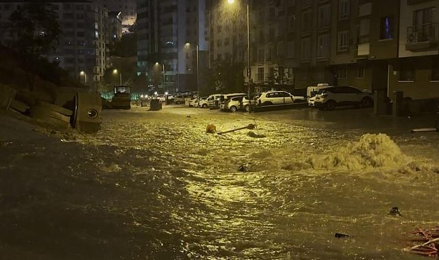 Ankara'da sağanak sonrası rögar taştı; alt kattaki evleri su bastı