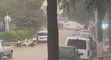 Antalya'da sağanak taşkına neden oldu