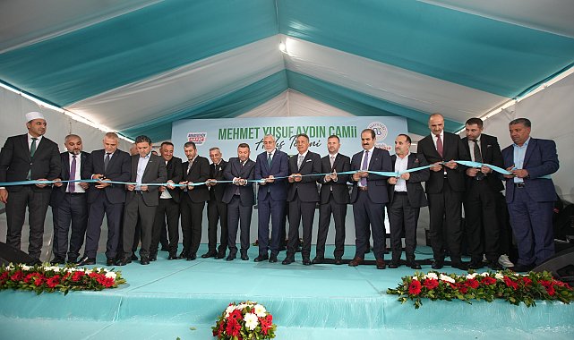 Arnavutköy'de Mehmet Yusuf Aydın Camisi, Bakan Işıkhan'ın katılımıyla ibadete açıldı