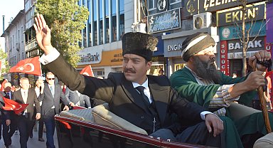 Atatürk'ün Sivas'a gelişi temsili olarak canlandırıldı