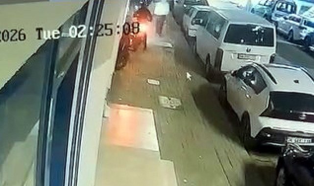 Avcılar'da motosiklet hırsızlığı kamerada