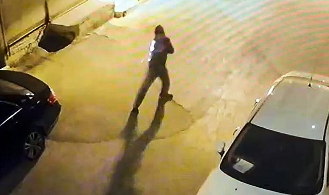 Aynı ailenin araçlarına 2 gün üst üste silahlı saldırı: Evde yatmaya korkar hale geldik