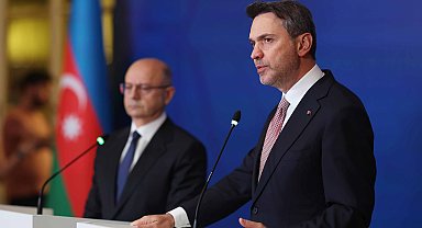 Bakan Bayraktar: Türkiye ve Azerbaycan üç önemli hatla dünyaya yeni şeyler öneriyor Video eklendi