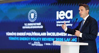 Bakan Bayraktar: Türkiye'de bu yeni dönemde elektrikleşmeye yüzde 100 inanıyoruz