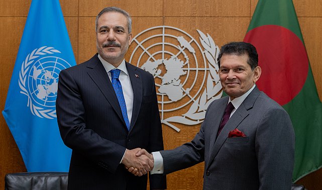 Bakan Fidan, BM 81'inci Genel Kurul Başkanı Rahman ile bir araya geldi