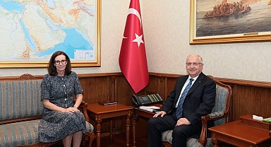 Bakan Güler, Birleşik Krallık Ankara Büyükelçisi Anderson'ı kabul etti