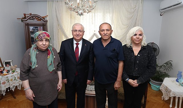 Bakan Güler, İstanbul'da şehit ailesini ziyaret etti