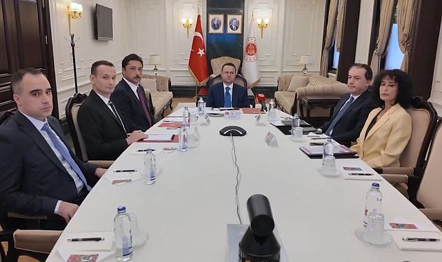 Bakan Gürlek, Yunan mevkidaşı Floridis ile görüştü