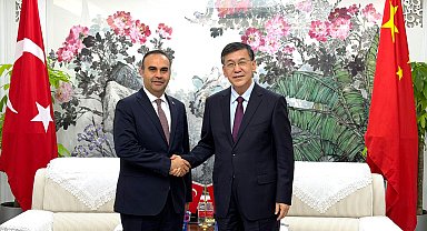 Bakan Kacır, Çinli mevkidaşı Yin Hejun ile bir araya geldi