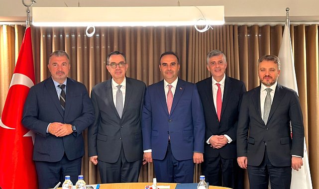 Bakan Kacır, IFC heyetini kabul etti