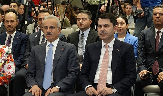 Bakan Kurum: Okyanuslarımızın geleceği devasa bir risk altındadır