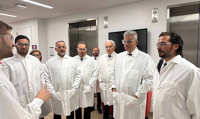 Bakan Memişoğlu, ABD'de ilaç ve biyoteknoloji şirketlerini ziyaret etti
