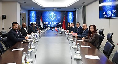 Bakan Tekin, Sudan Eğitim Bakanı Hajar ile bir araya geldi