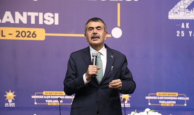 Bakan Tekin: Top artık bizde, hep beraber bu sürece sahip çıkalım