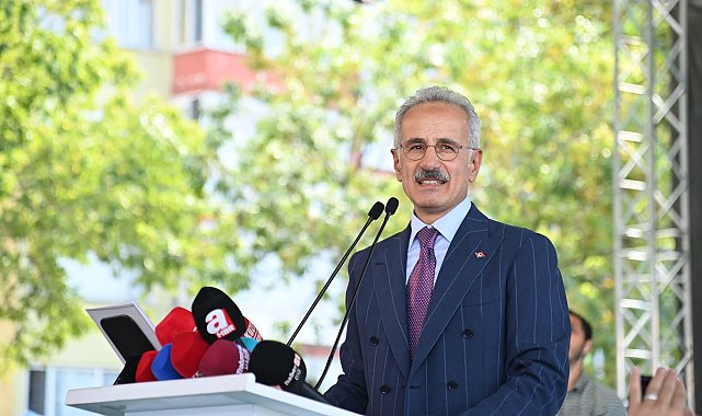 Bakan Uraloğlu: Trabzon'un ilk raylı sistem projesiyle yeni bir çağın kapısını aralıyoruz