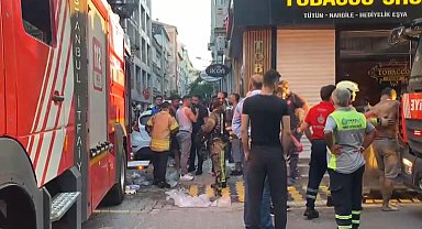 Bakırköy'de otel yangını; ekipler müdahale ediyor - 1