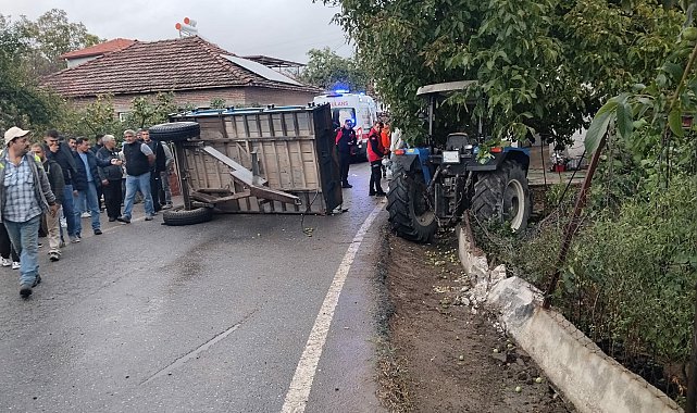 Balıkesir'de traktör römorku devrildi: 23 yaralı