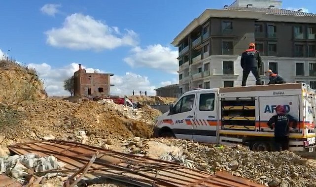 Başakşehir'de inşaat alanında toprak kayması -1