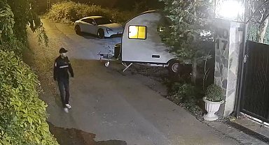 Beykoz'da eve silahla ateş eden 2 şüpheli yakalandı