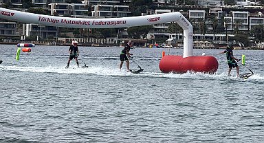 Bodrum'da su jeti ve motosurf yarışları nefes kesti