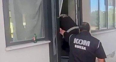 Bursa'da 5,3 milyon makaron ele geçirildi; 2 gözaltı
