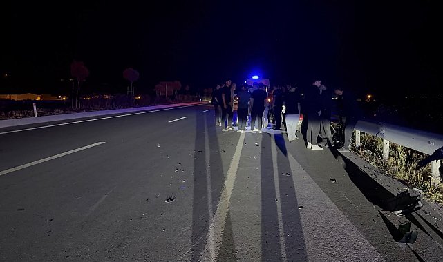 Çevre yolunda yarışırken çarpışan motosikletlerin sürücüleri yaralandı