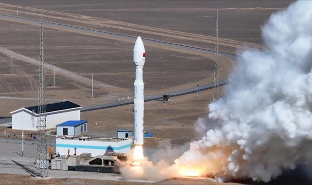 Çin, 'Lijian-1' roketiyle 9 uyduyu uzaya gönderdi